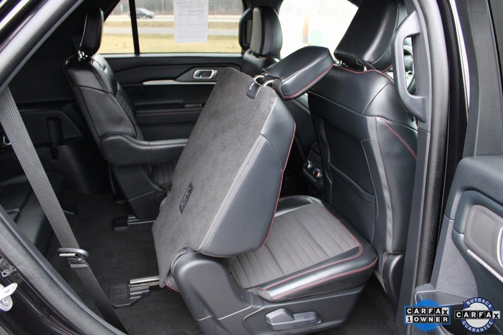 Used 2025 Ford Explorer ST-Line image 17