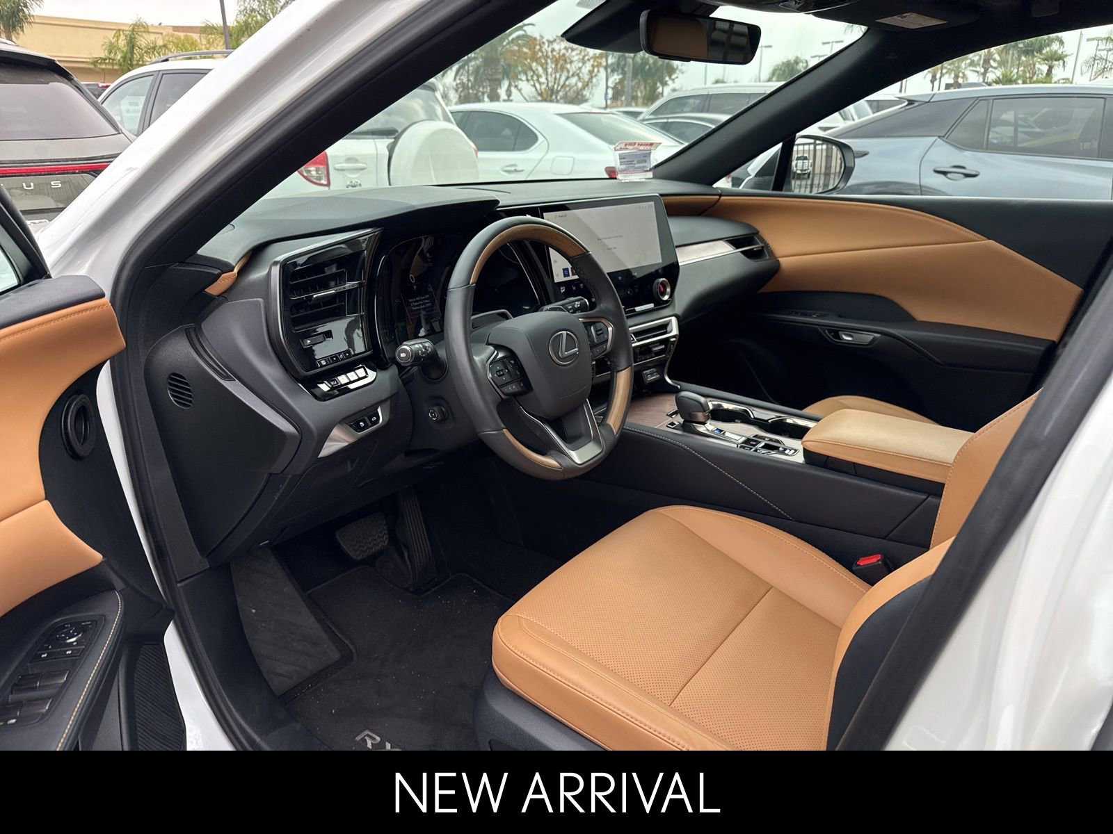 Used 2025 Lexus RX 350h image 3