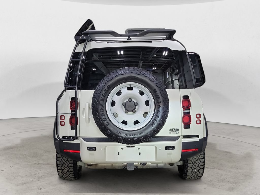 Used 2024 Land Rover Defender 110 S AWD/4WD image 4