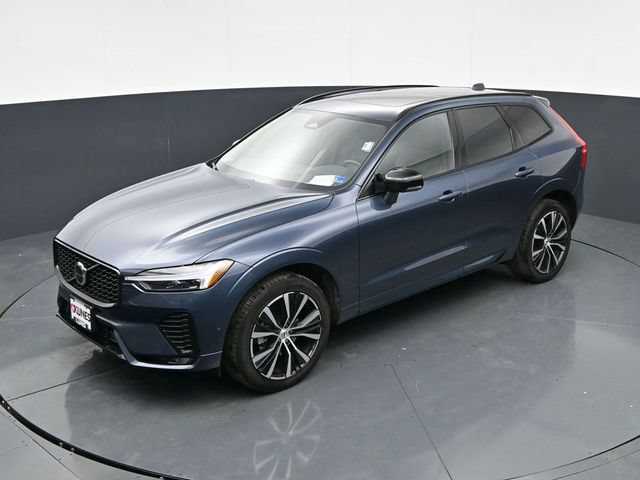 Used 2025 Volvo XC60 B5 Plus AWD/4WD image 29