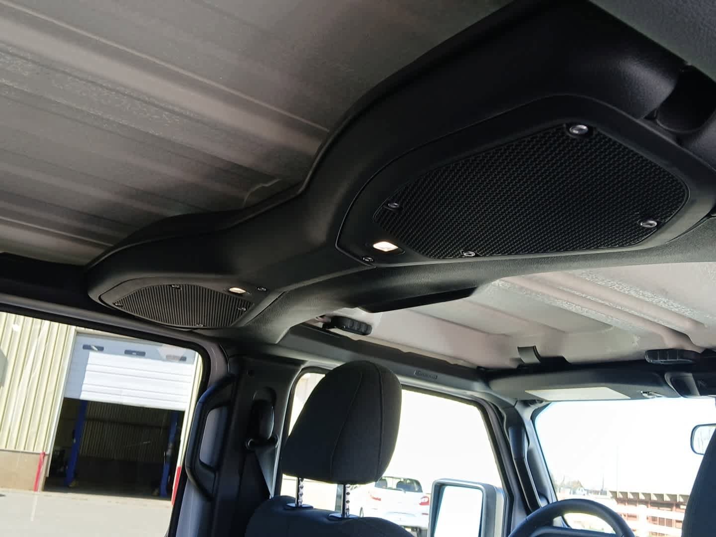 Used 2025 Jeep Wrangler Willys image 63