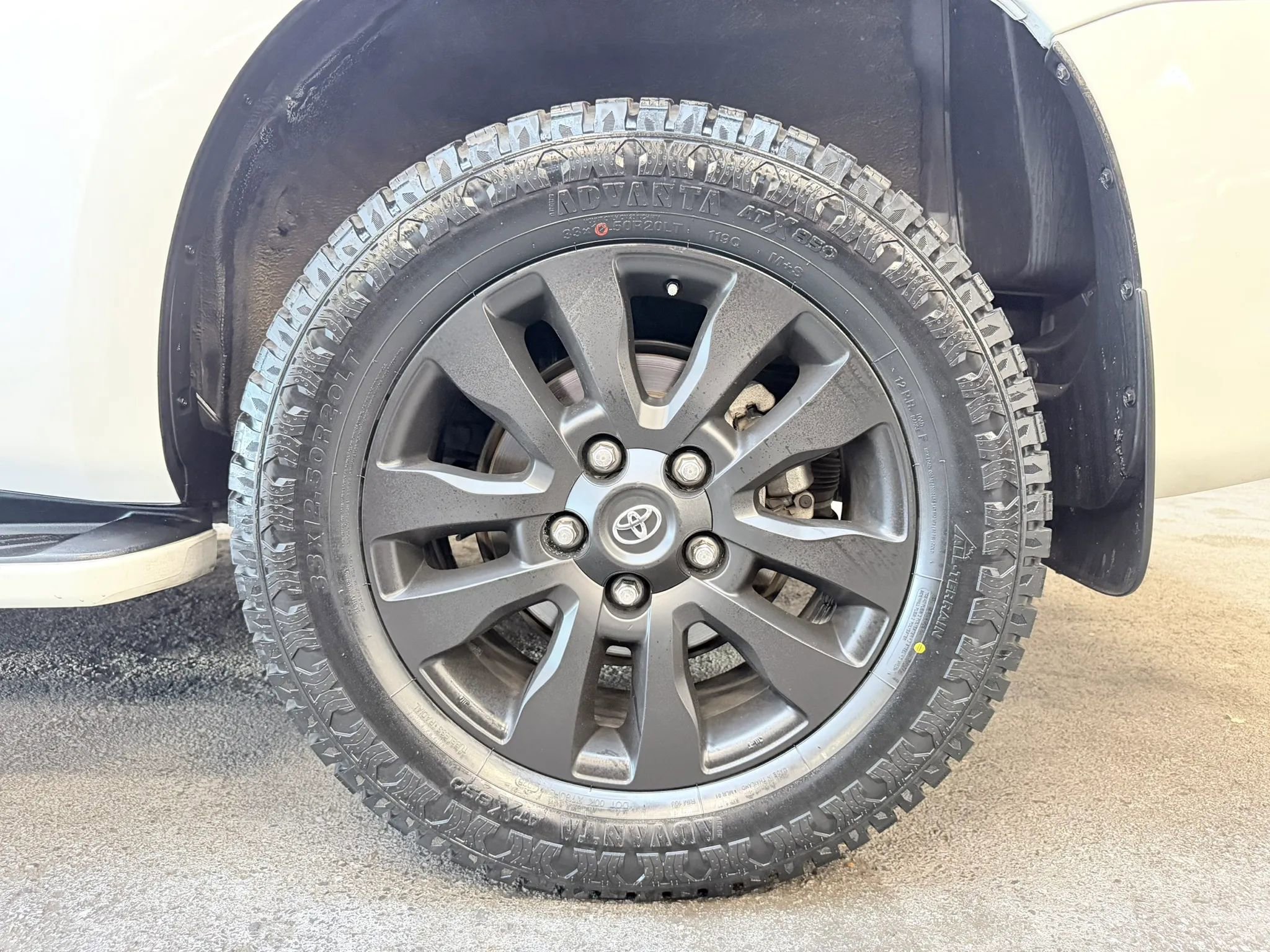 Used 2015 Toyota Sequoia Platinum AWD/4WD image 9