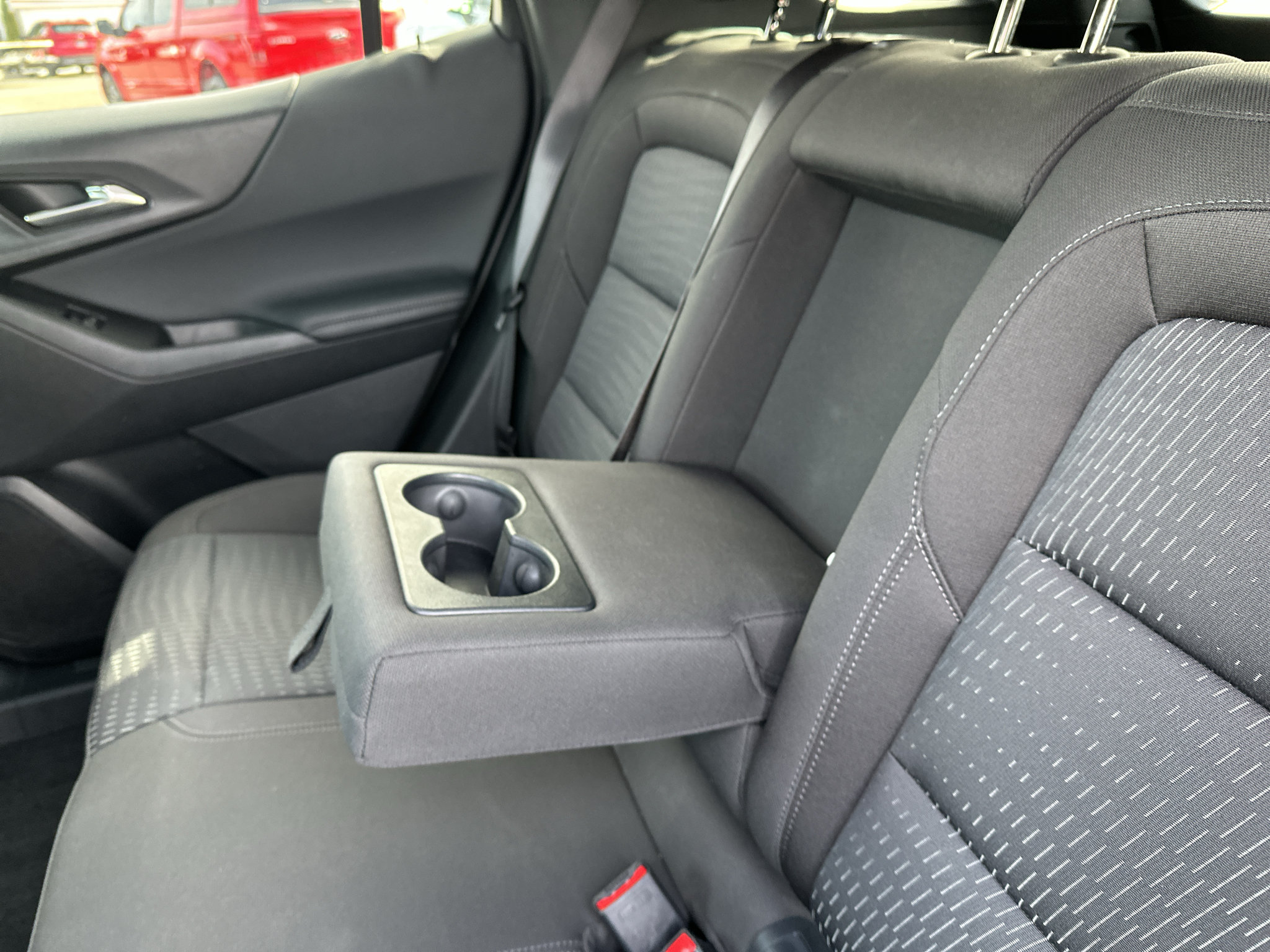 Used 2026 Chevrolet Equinox LT AWD/4WD image 16