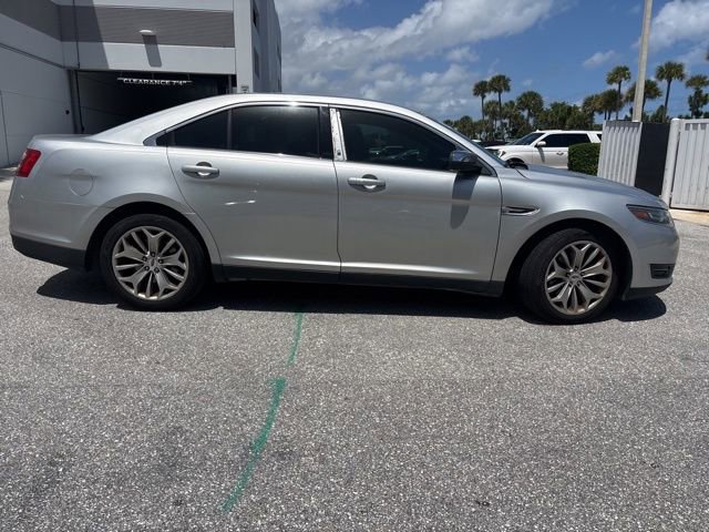 Used 2019 Ford Taurus Limited image 2