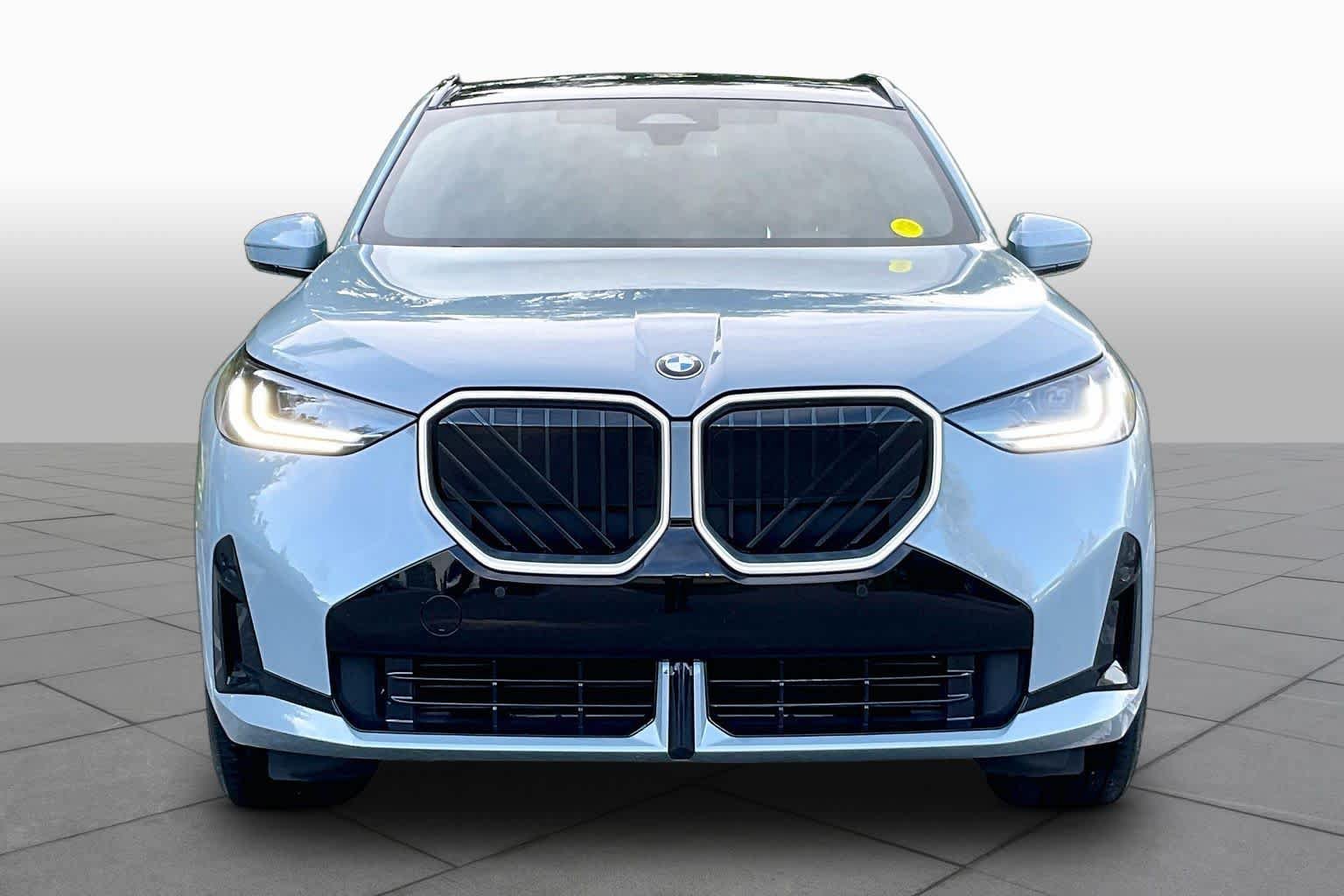 Used 2025 BMW X3 xDrive30i w/ M Sport Package AWD/4WD image 3