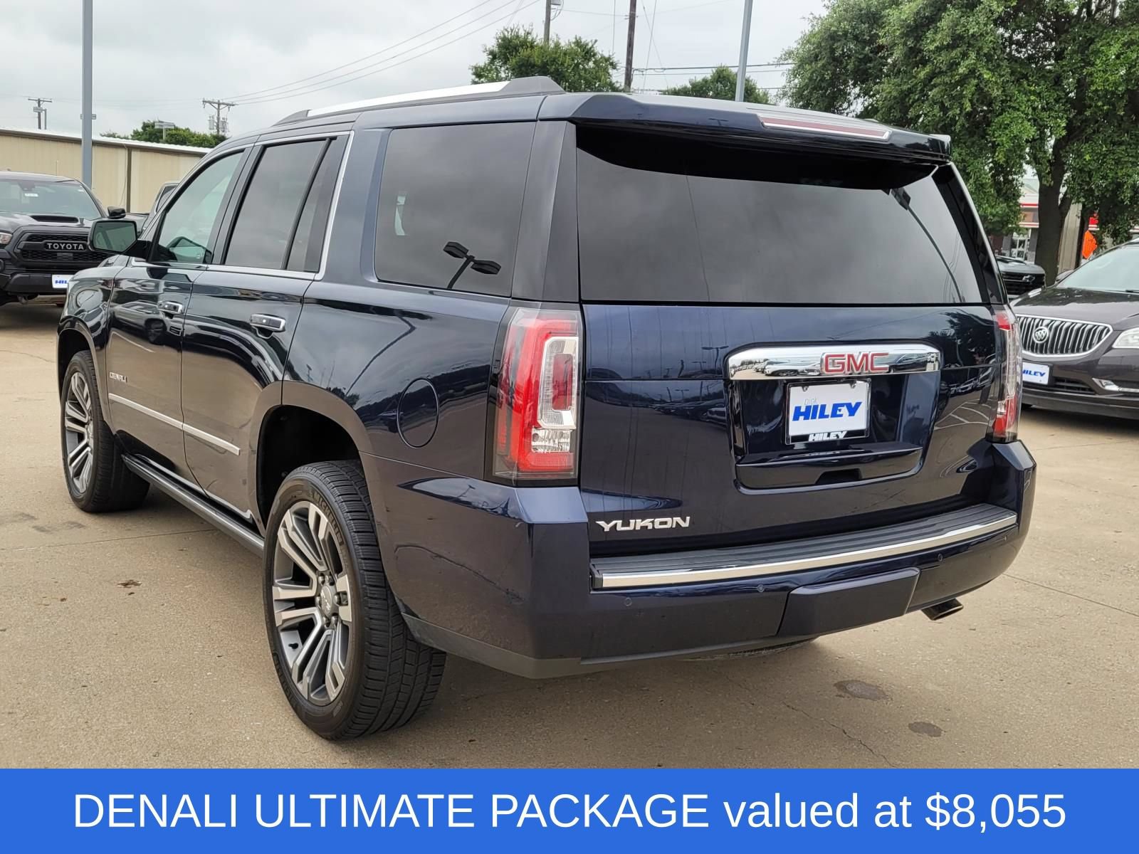 Used 2019 GMC Yukon Denali w/ Denali Ultimate Package RWD image 3