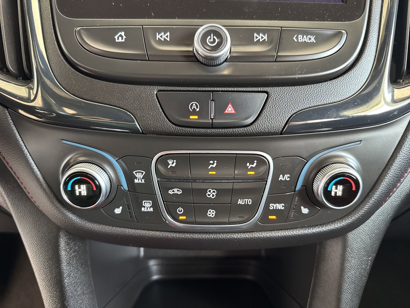 Used 2022 Chevrolet Equinox RS w/ RS Leather Package image 33