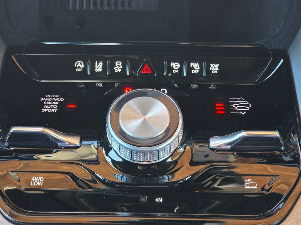 New 2026 Jeep Grand Wagoneer 4WD image 20