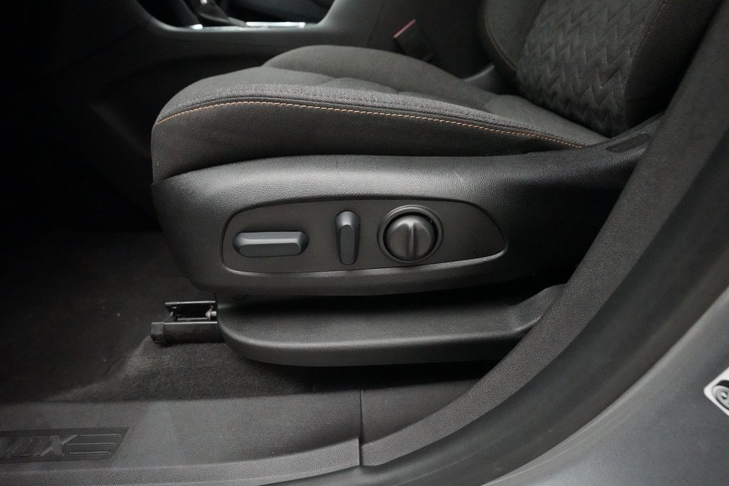 Used 2024 Chevrolet Equinox LT image 29