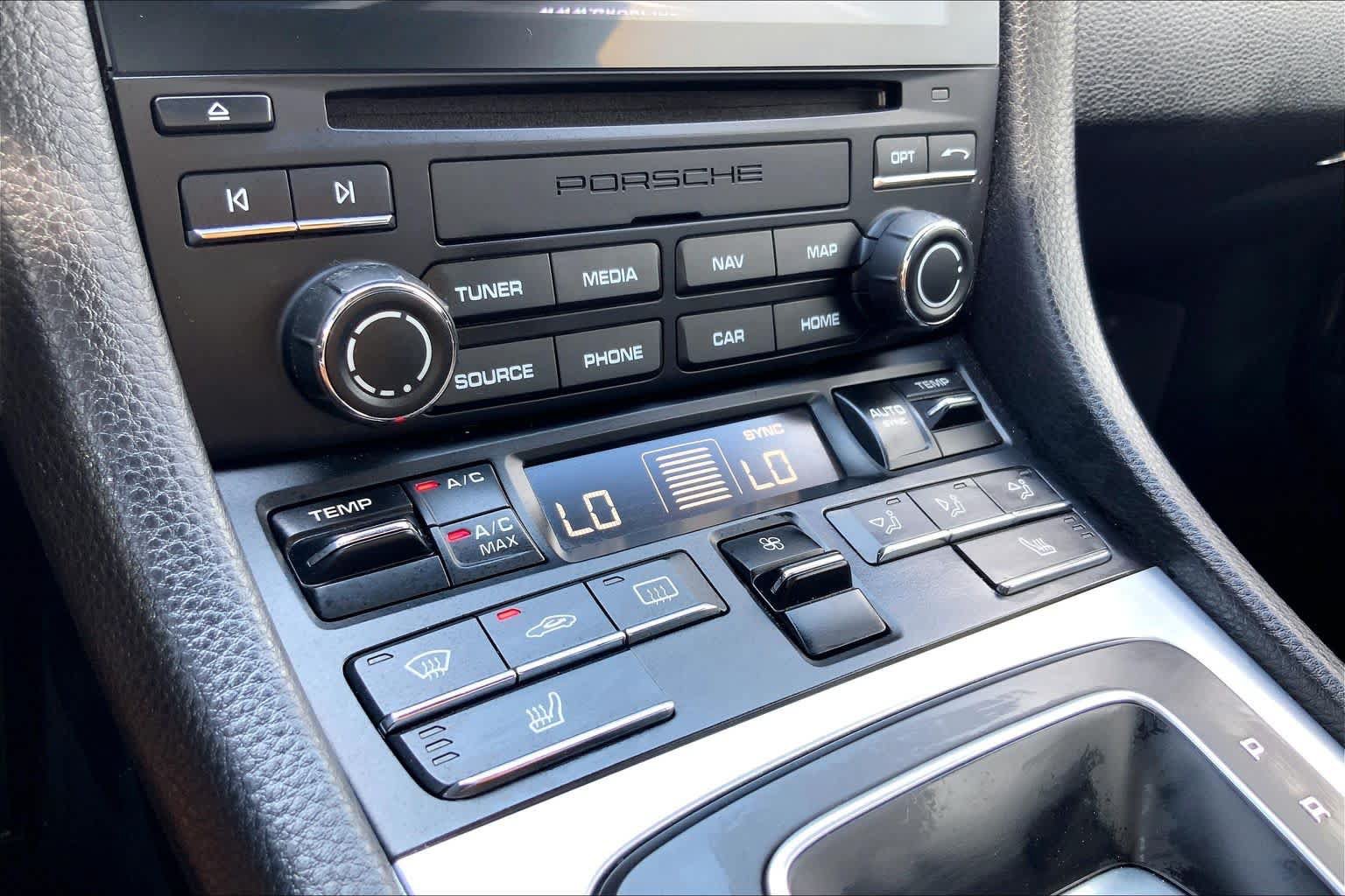Used 2018 Porsche 718 Cayman RWD image 28