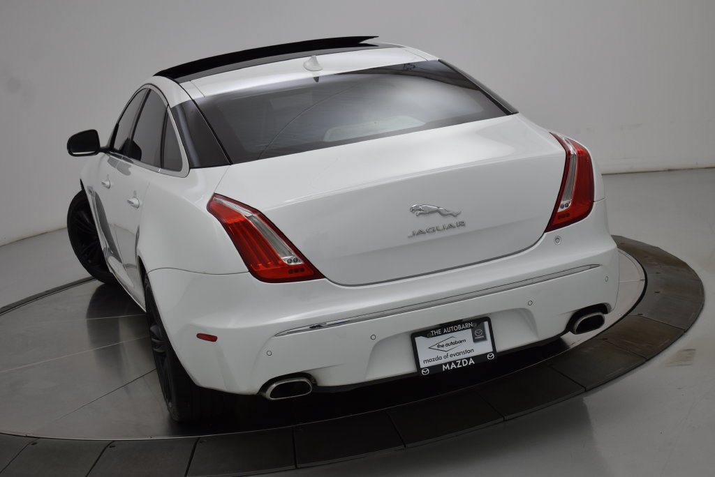 Used 2015 Jaguar XJ L Supercharged RWD image 11