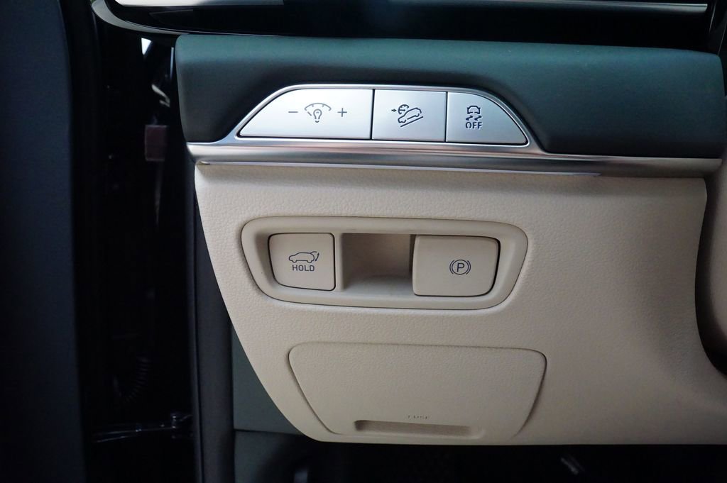 New 2025 Genesis GV80 3.5T Prestige image 13