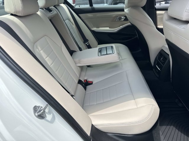 Used 2024 BMW M340i w/ Premium Package RWD image 12