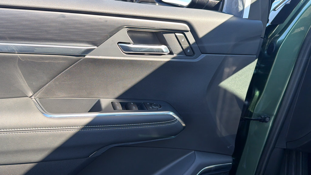 New 2027 GMC Acadia Elevation w/ Black Edition AWD/4WD image 11