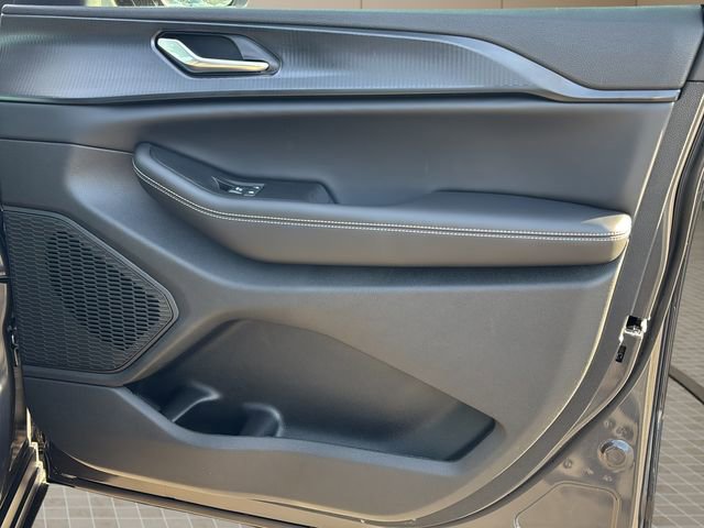 New 2026 Jeep Grand Cherokee Laredo X AWD/4WD image 32