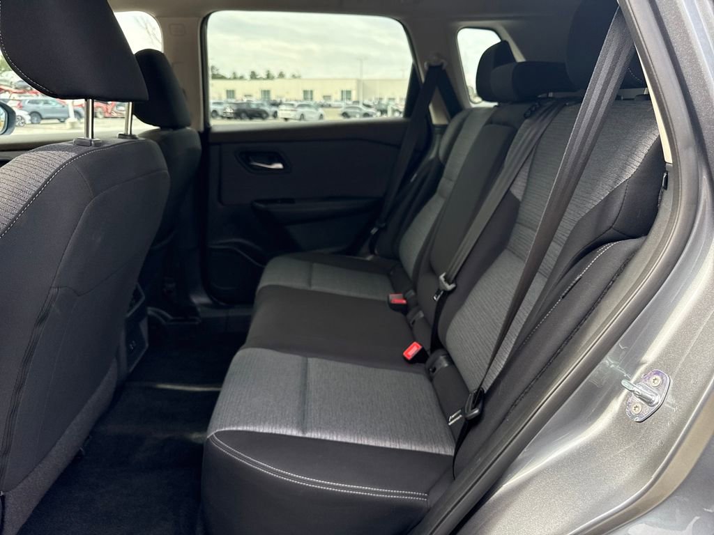 Used 2023 Nissan Rogue SV image 26