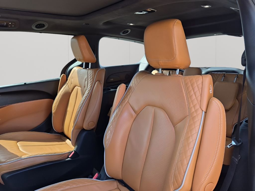 Used 2023 Chrysler Pacifica Pinnacle image 18
