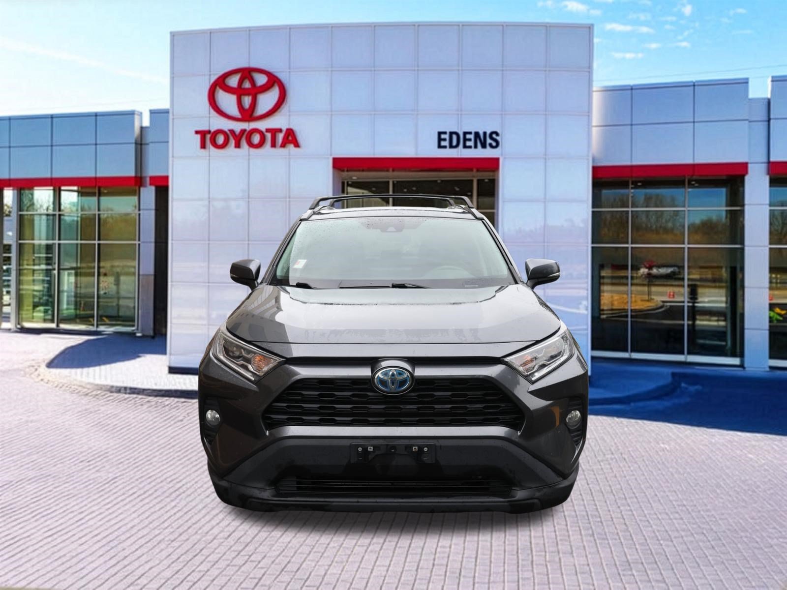 Used 2021 Toyota RAV4 XLE Premium AWD/4WD image 13