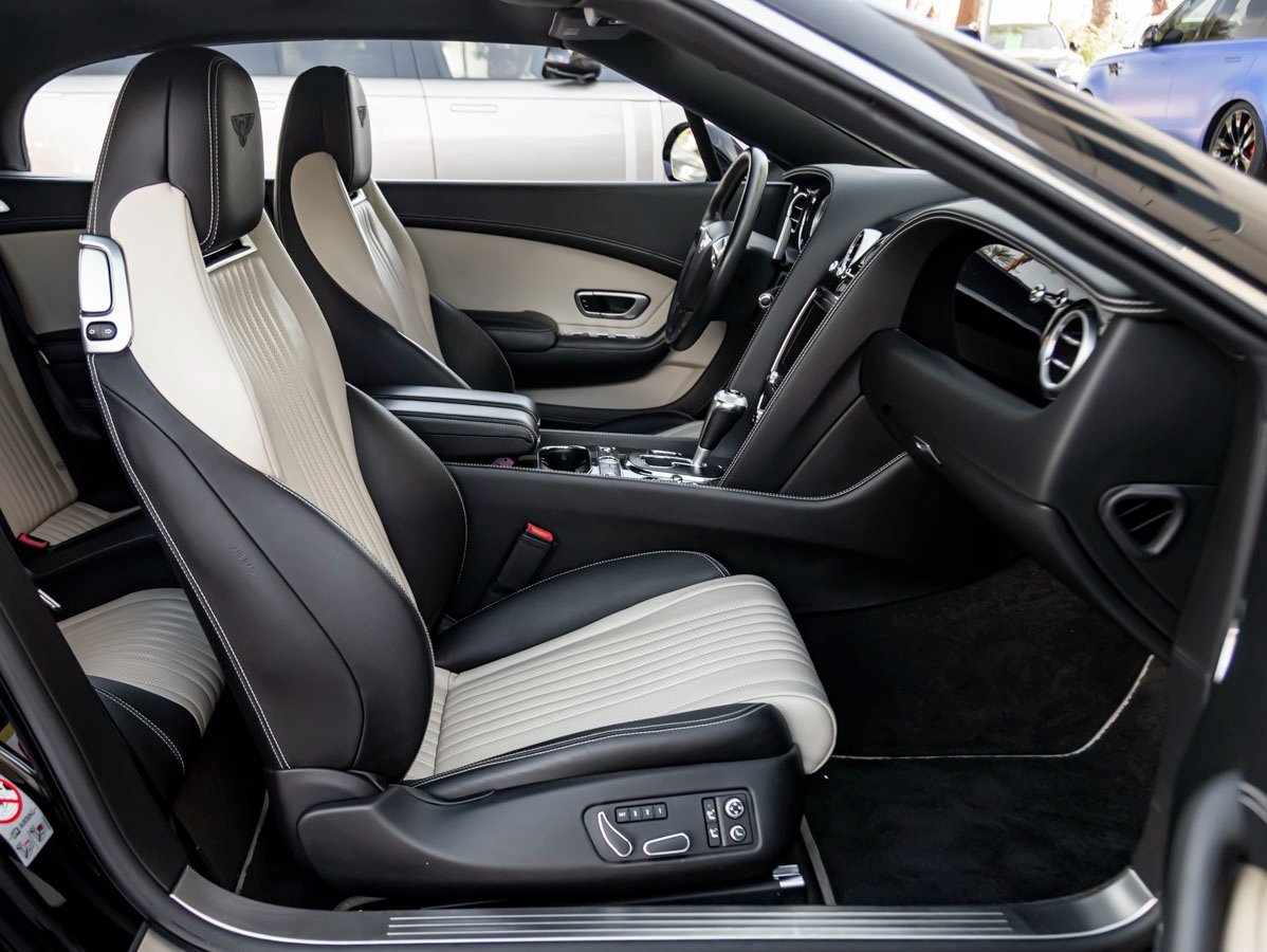 Used 2016 Bentley Continental GT image 2