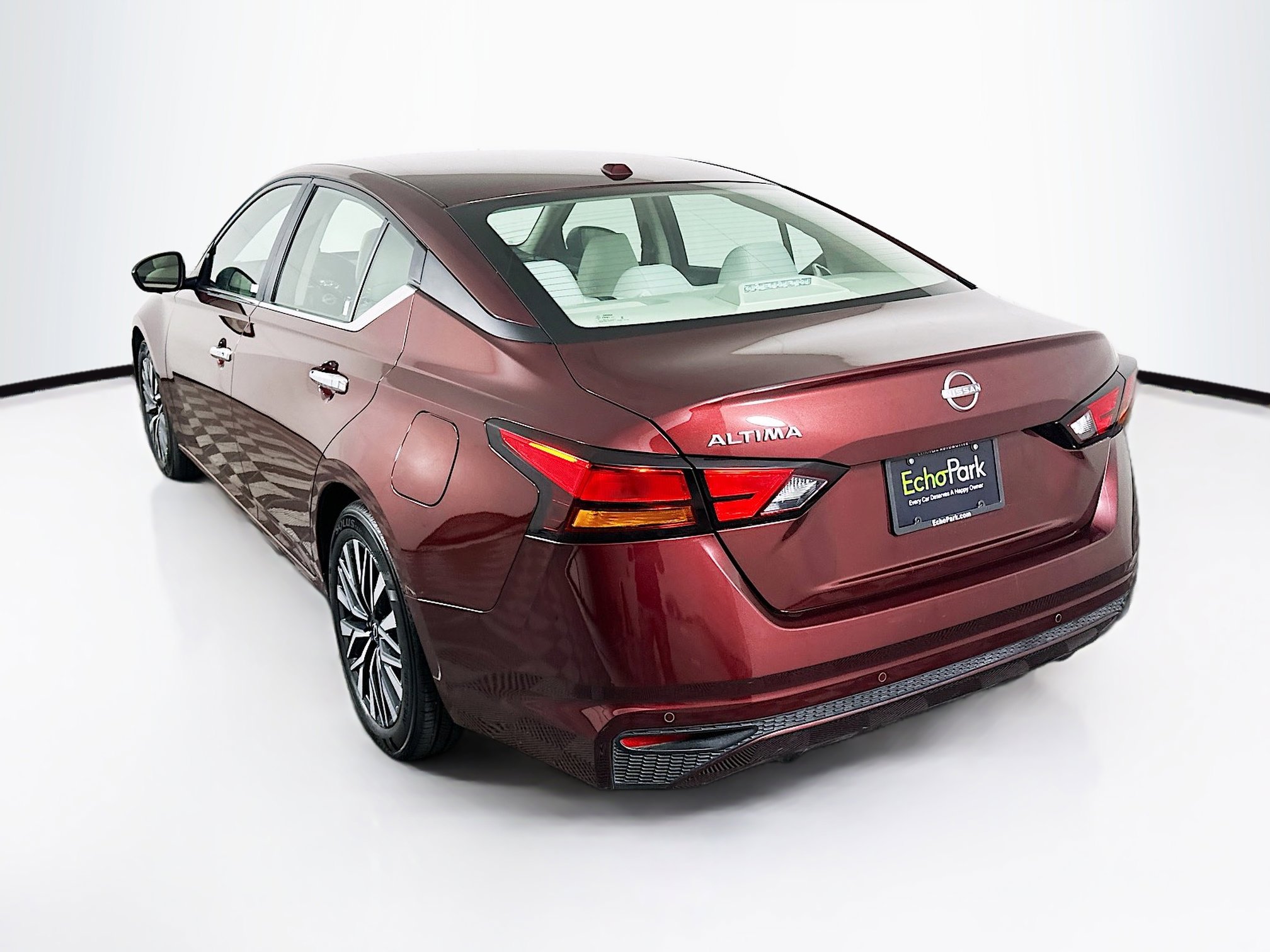 Used 2025 Nissan Altima 2.5 SV image 5