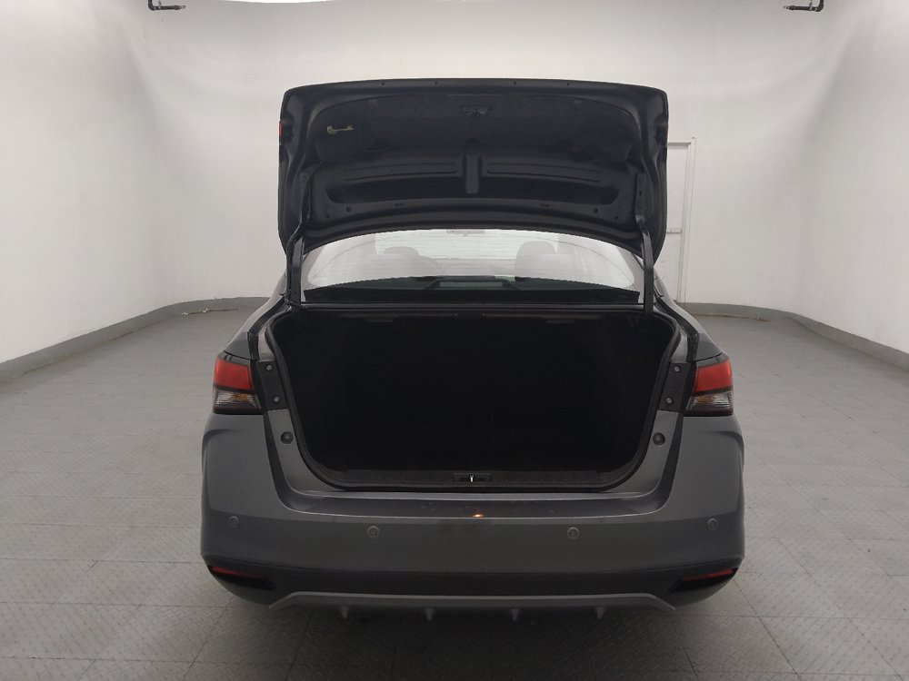 Used 2021 Nissan Versa SV FWD image 29