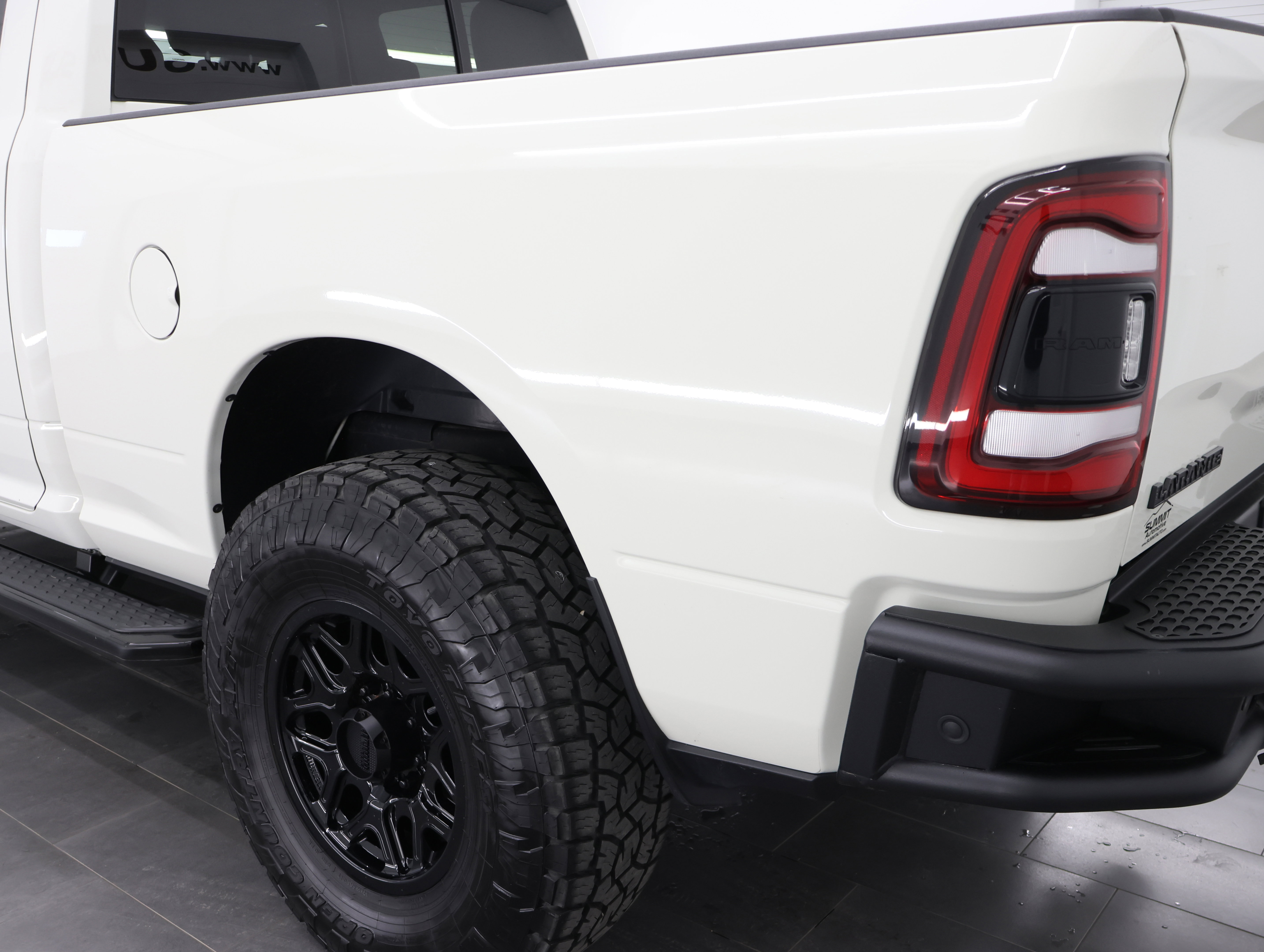 Used 2024 RAM 2500 Laramie w/ Night Edition image 37