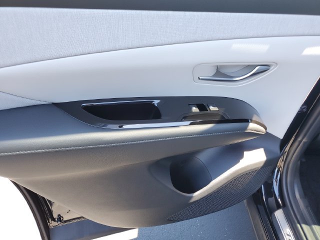New 2026 Hyundai Tucson Limited AWD/4WD image 16