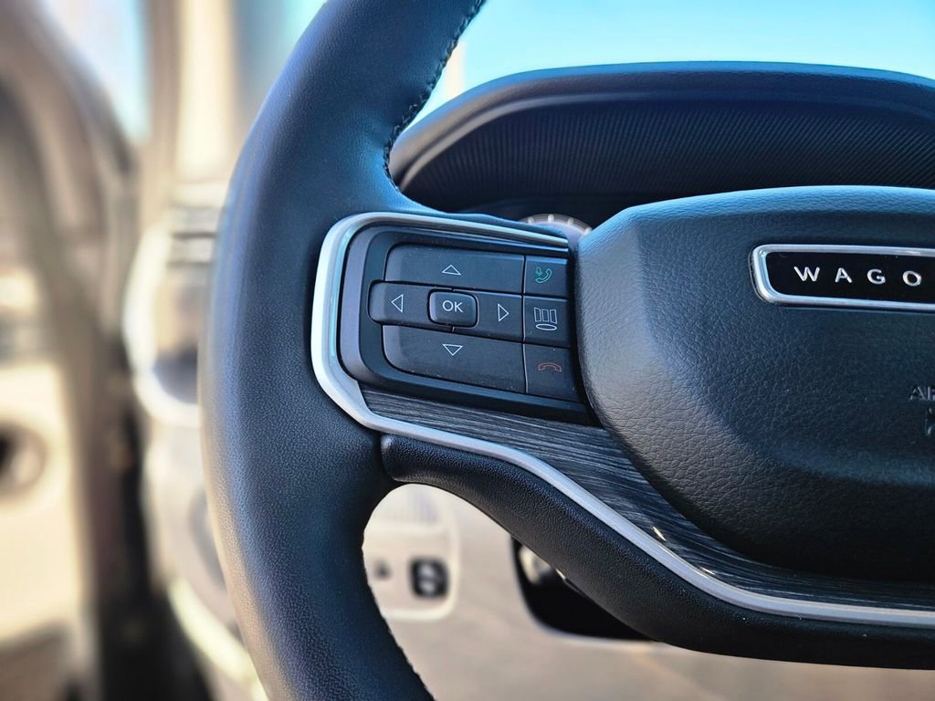 Used 2022 Jeep Wagoneer Series II w/ Flexible Seating Group image 22