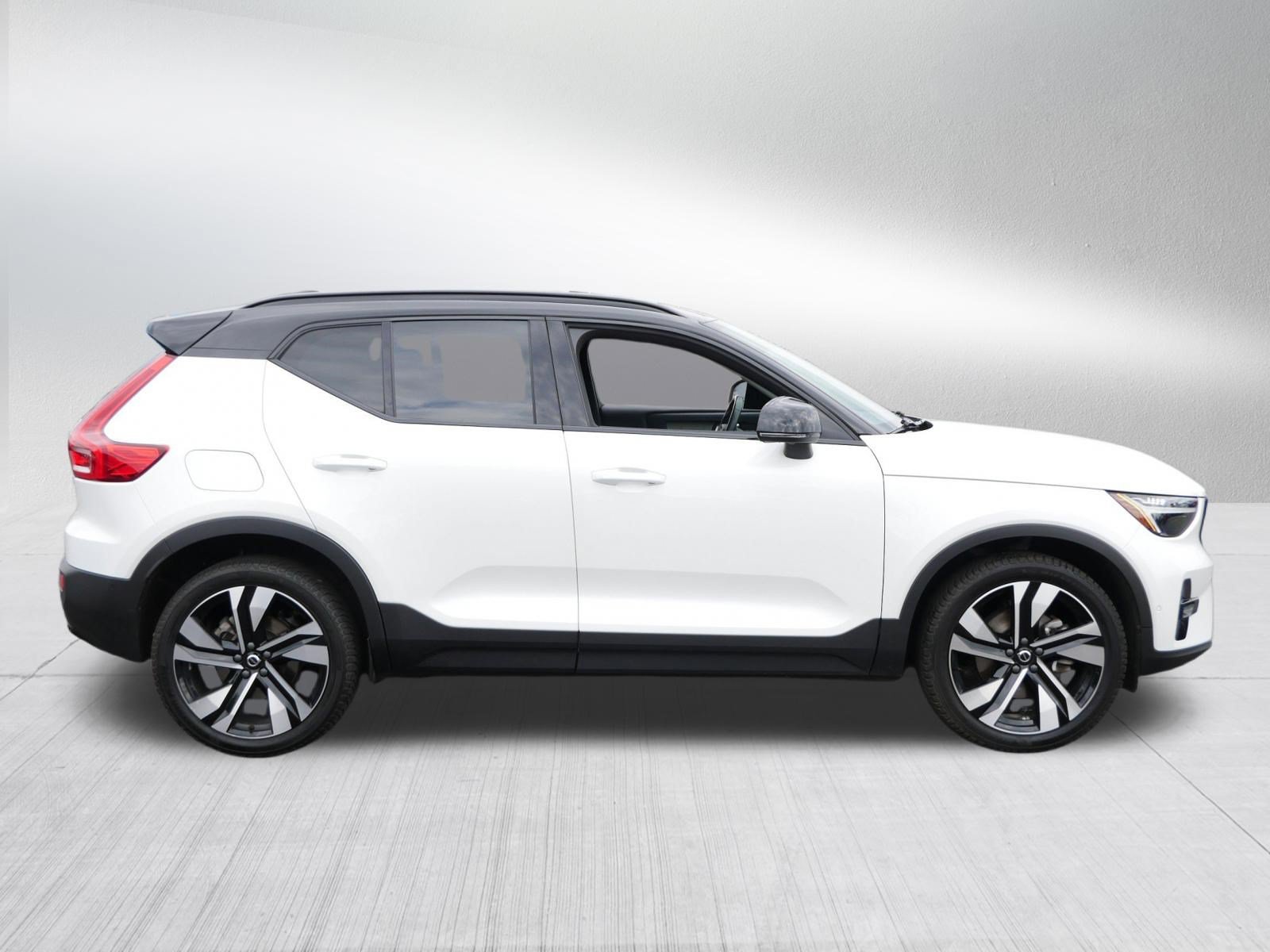 Used 2023 Volvo XC40 B5 Ultimate w/ Climate Package AWD/4WD image 8