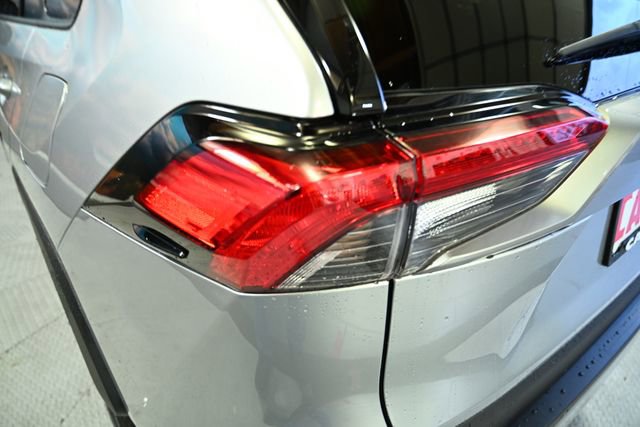 Used 2022 Toyota RAV4 Limited image 12