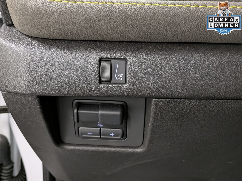 Used 2024 Chevrolet Colorado ZR2 w/ Technology Package AWD/4WD image 21