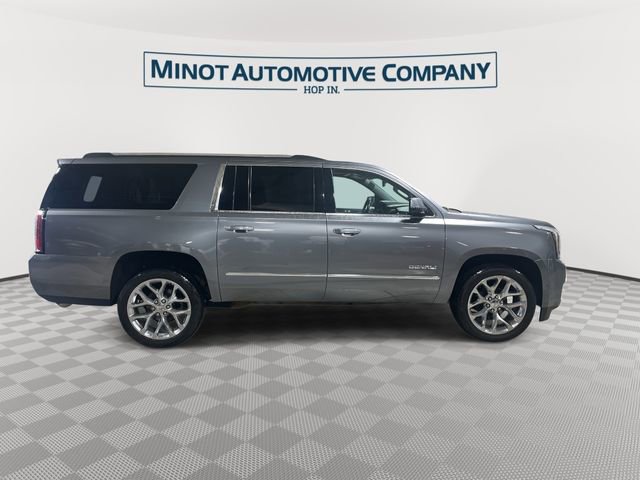Used 2020 GMC Yukon XL Denali w/ Denali Premium Package AWD/4WD image 9