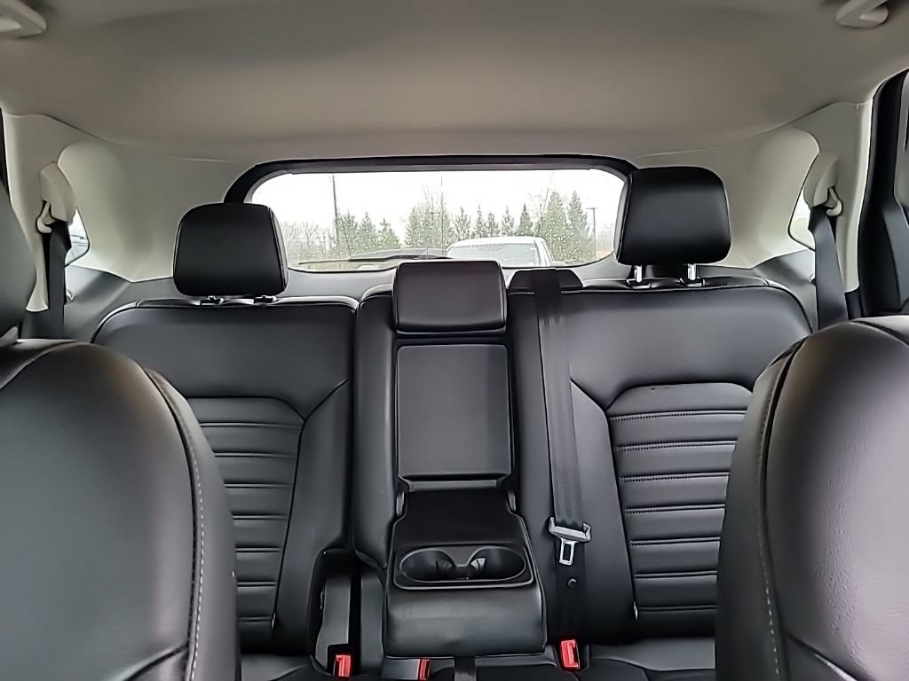 Used 2020 Ford Edge SEL w/ Convenience Package image 10