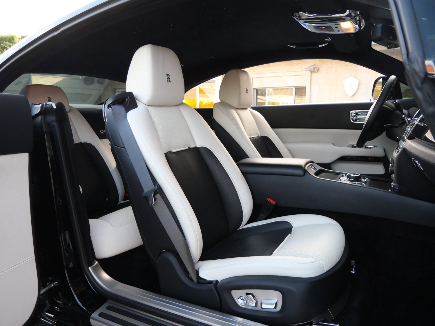 Used 2017 Rolls-Royce Wraith image 30