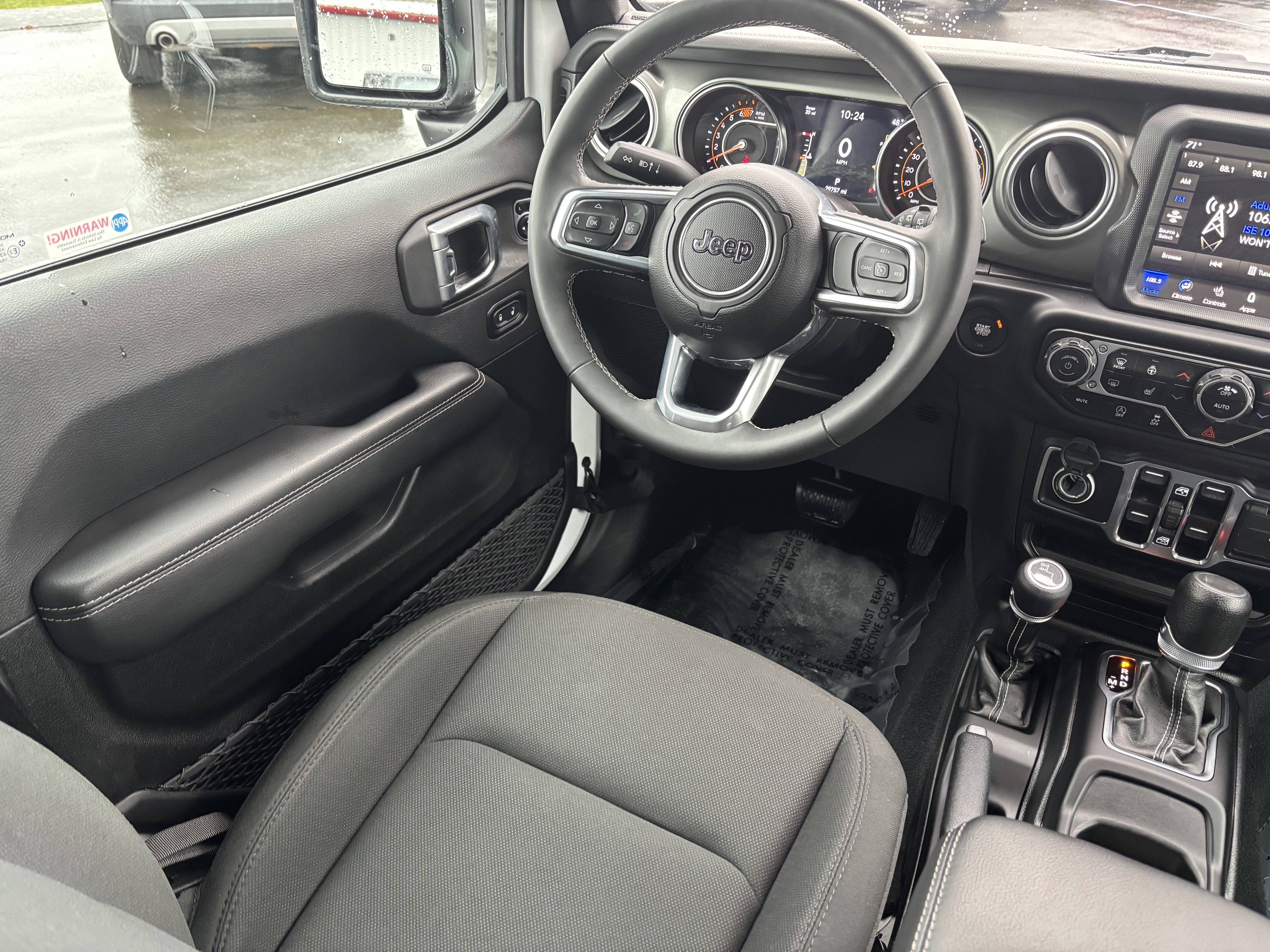 Used 2023 Jeep Wrangler Sahara w/ Cold Weather Group image 20