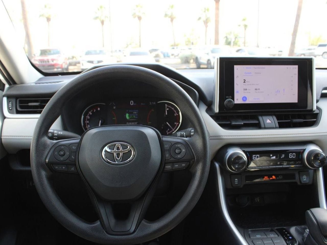 Used 2025 Toyota RAV4 XLE FWD image 30