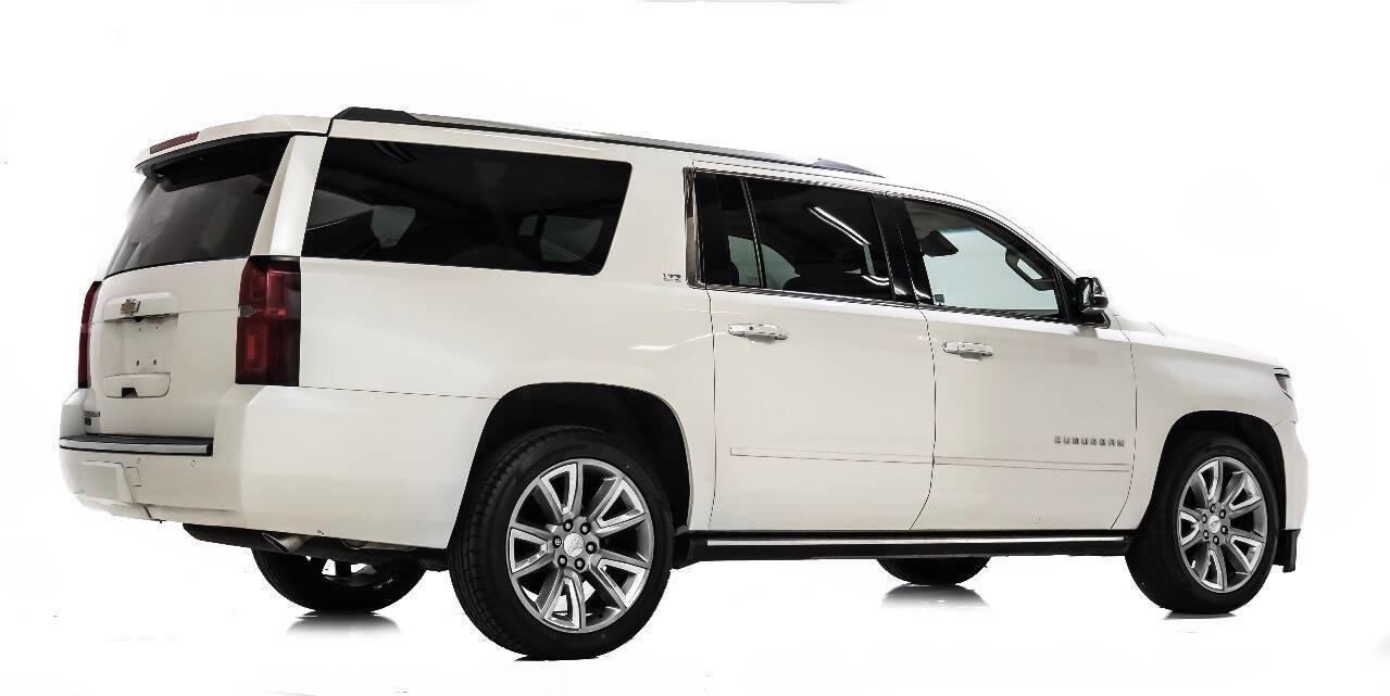Used 2015 Chevrolet Suburban LTZ image 3