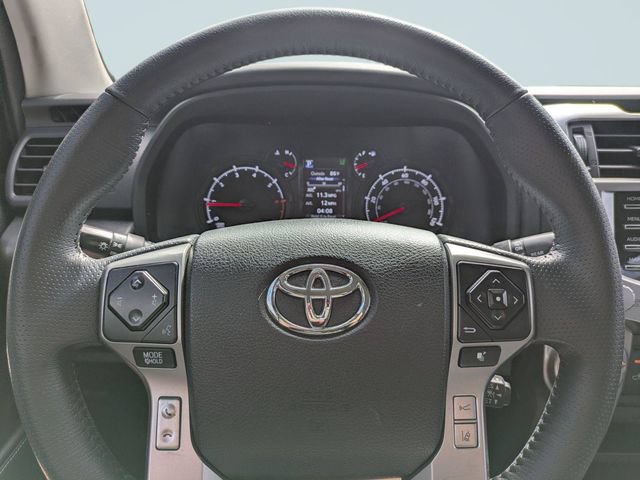 Used 2021 Toyota 4Runner SR5 AWD/4WD image 28