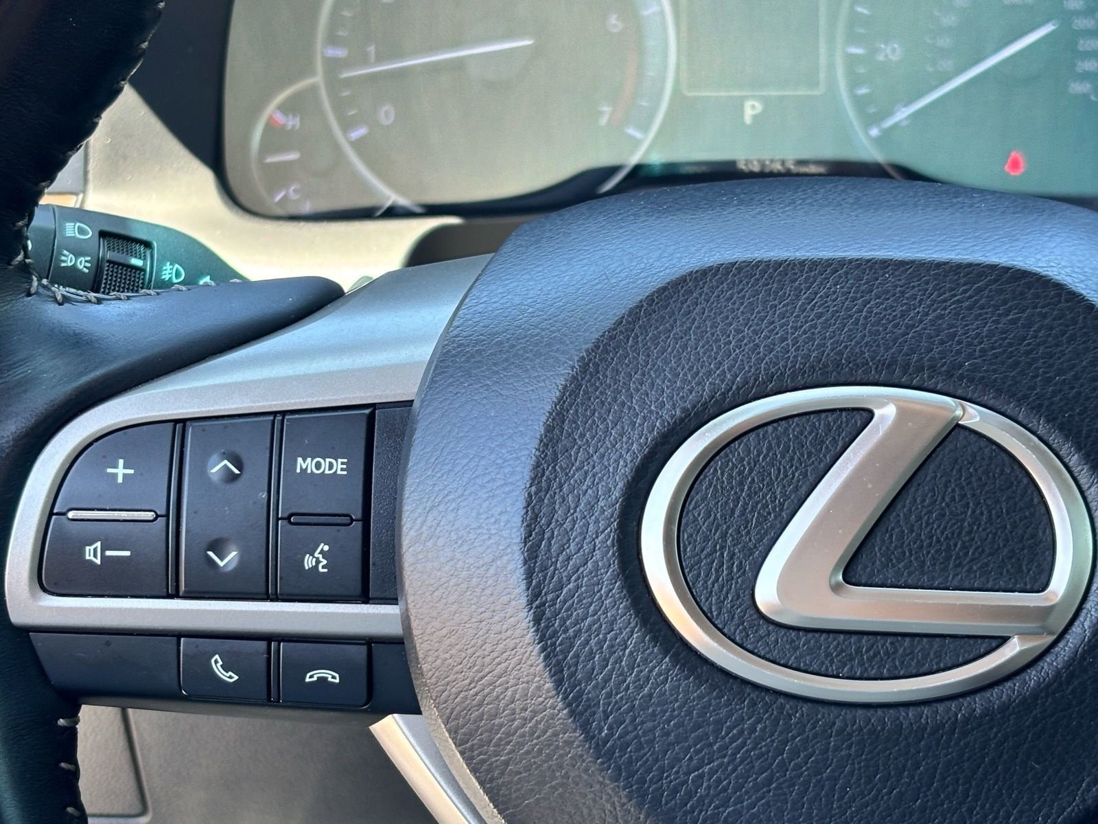 Used 2018 Lexus ES 350 w/ Luxury Package w/Wood Trim FWD image 19