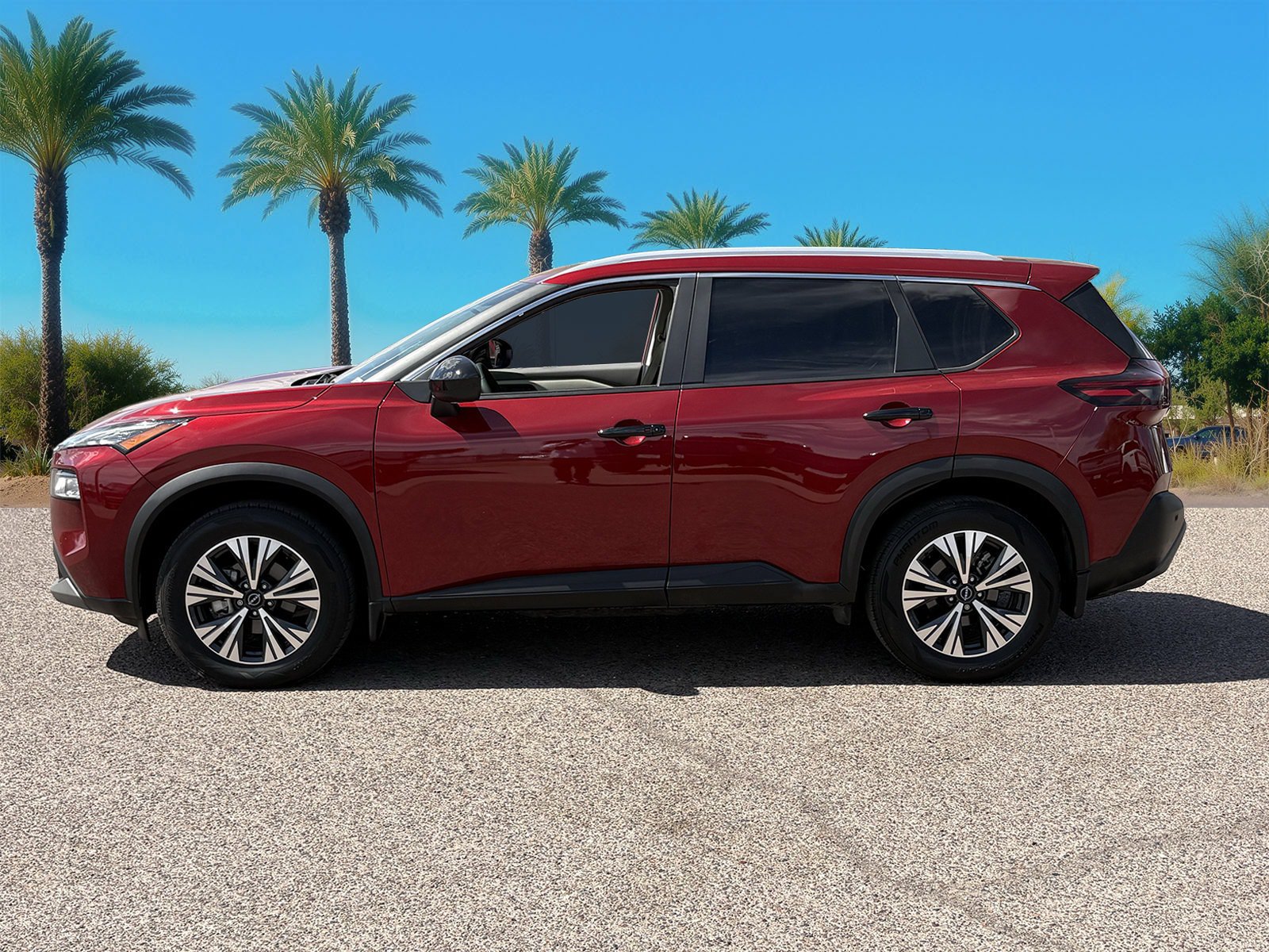 Used 2023 Nissan Rogue SV w/ SV Premium B Package FWD image 2