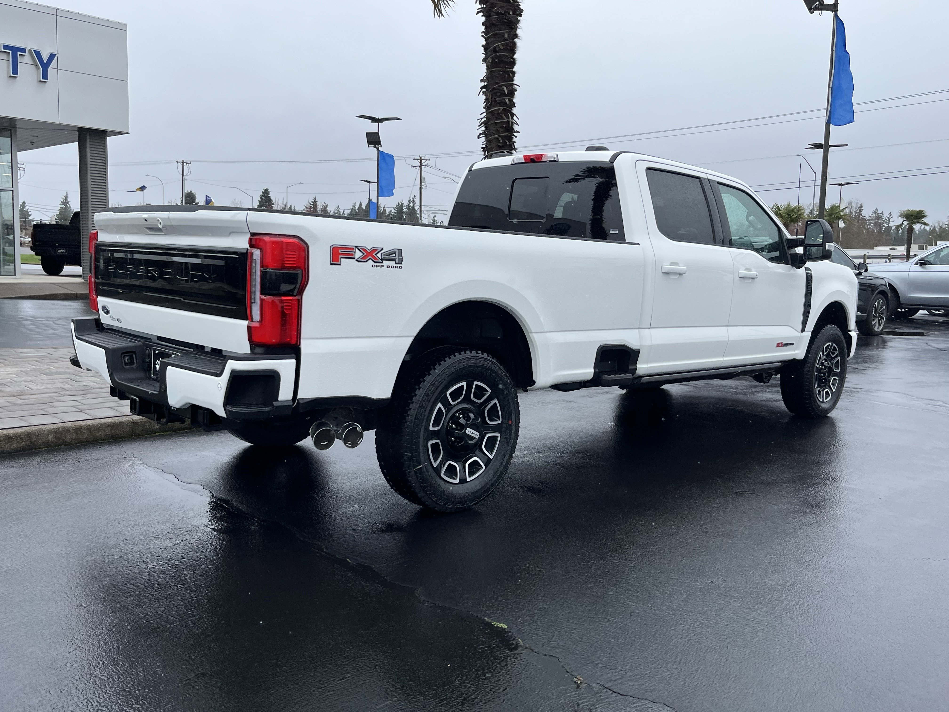 New 2026 Ford F350 Platinum w/ FX4 Off-Road Package AWD/4WD image 3