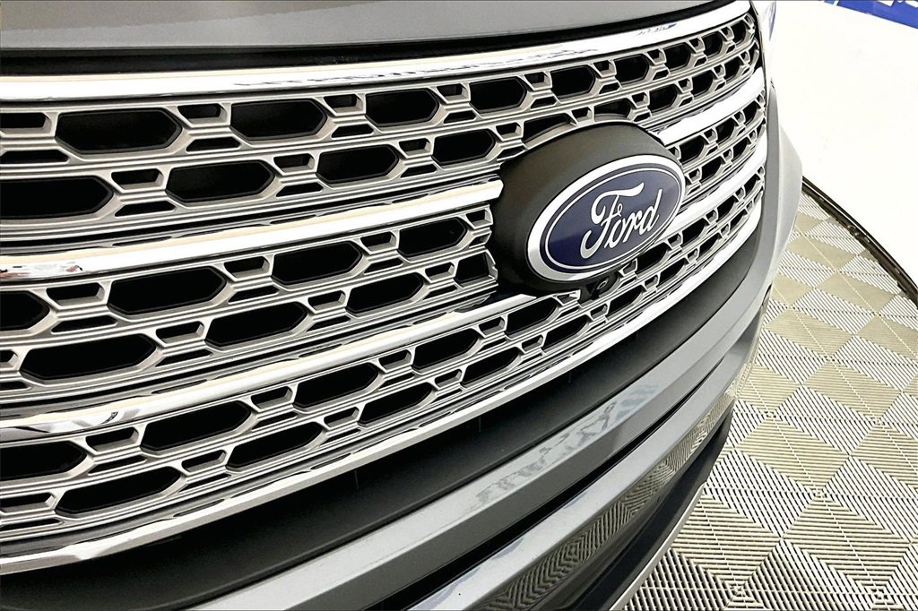 Certified 2024 Ford Explorer Limited image 24
