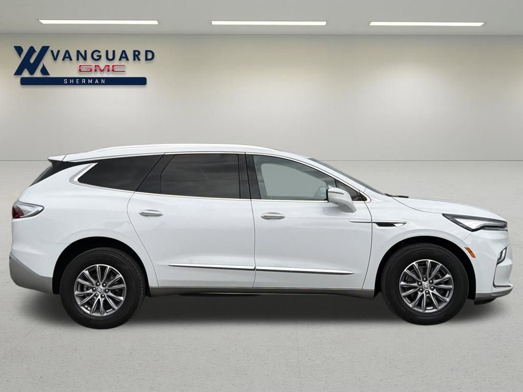 Used 2024 Buick Enclave Premium image 8