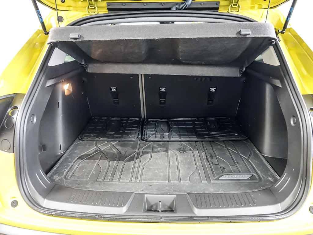Used 2024 Chevrolet Trax ACTIV w/ Driver Confidence Package FWD image 24