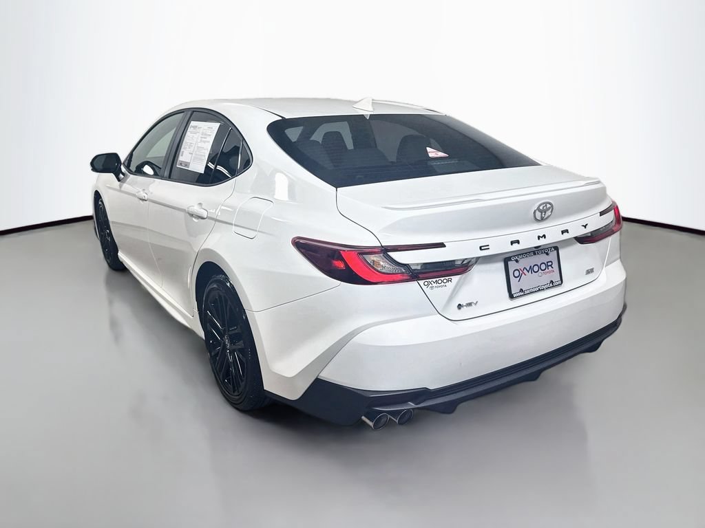 Used 2026 Toyota Camry SE FWD image 5