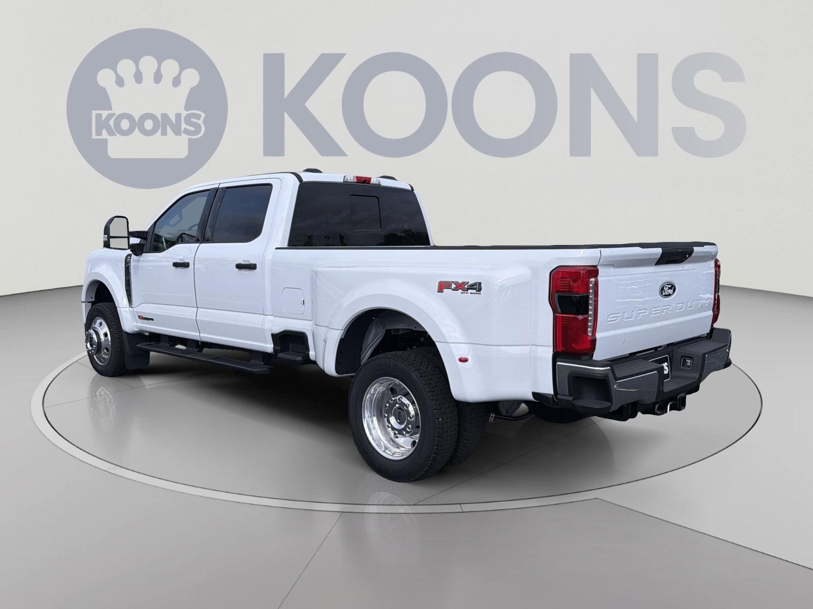 New 2027 Ford F450 XLT w/ 360-Degree Camera Package AWD/4WD image 4