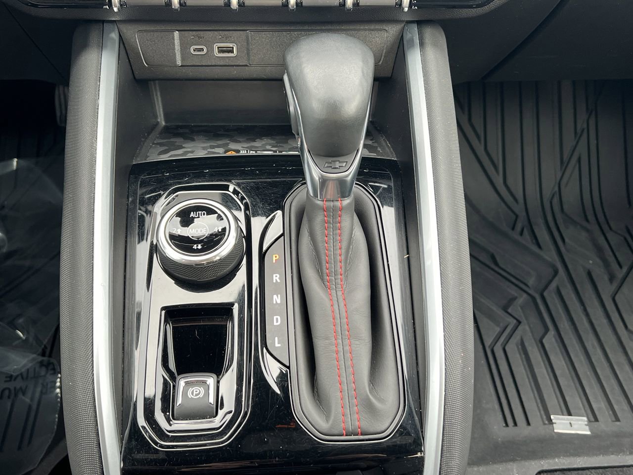 Used 2023 Chevrolet Colorado Z71 w/ Z71 Convenience Package 2 image 10