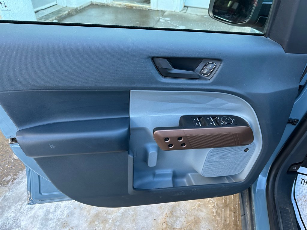 Used 2022 Ford Maverick Lariat w/ Lariat Luxury Package image 8