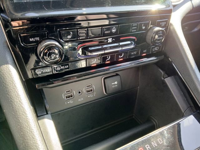 Used 2023 Jeep Grand Cherokee L Limited w/ Trailer Tow Group (B) image 28