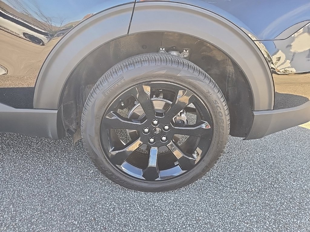 Used 2024 Ford Explorer ST-Line w/ Class IV Trailer Tow Package AWD/4WD image 29